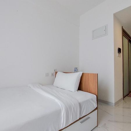 Modern And Comfort Studio Apartment At Sky House Bsd By Travelio Tangerang Exterior foto