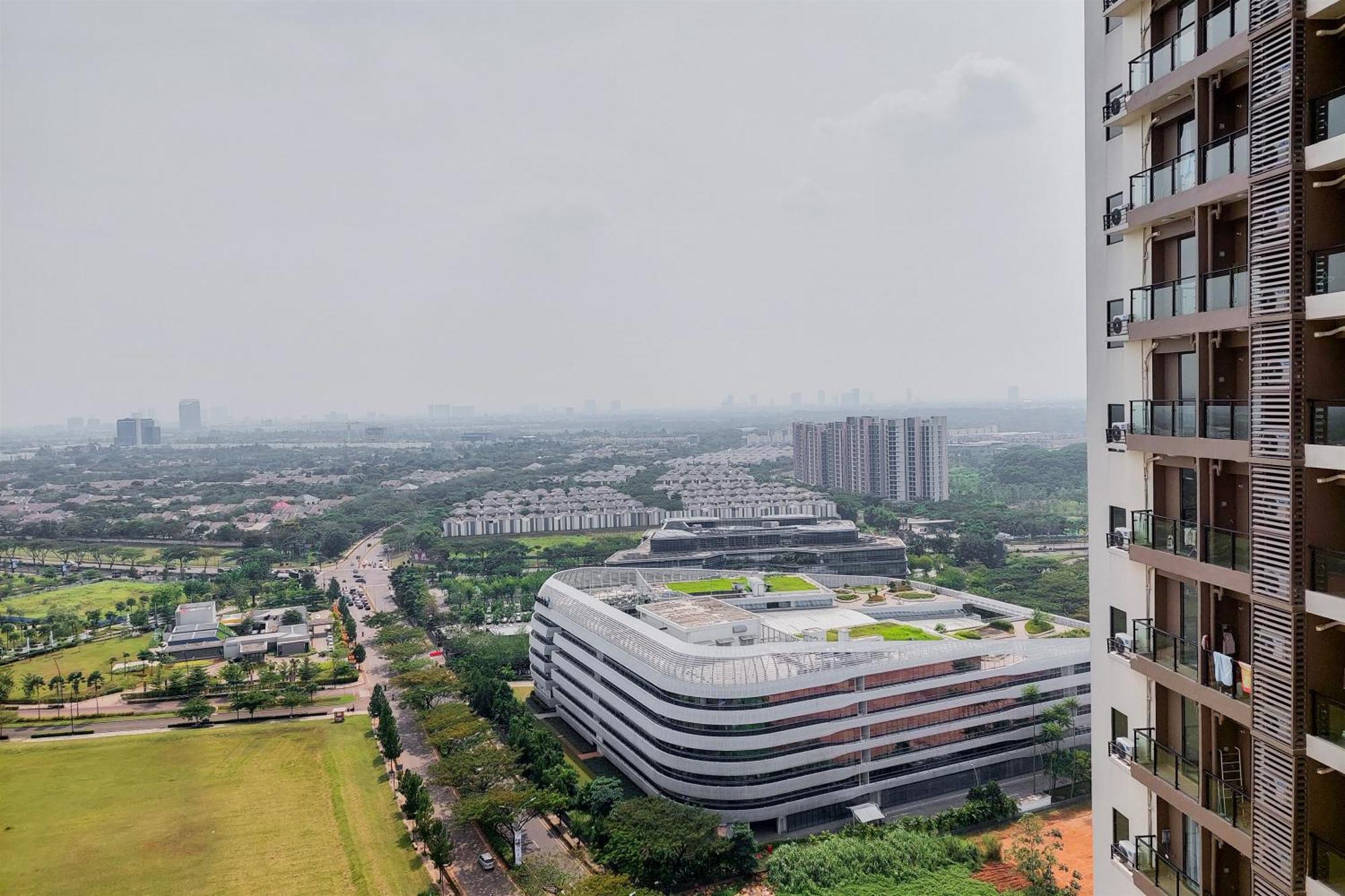 Modern And Comfort Studio Apartment At Sky House Bsd By Travelio Tangerang Exterior foto